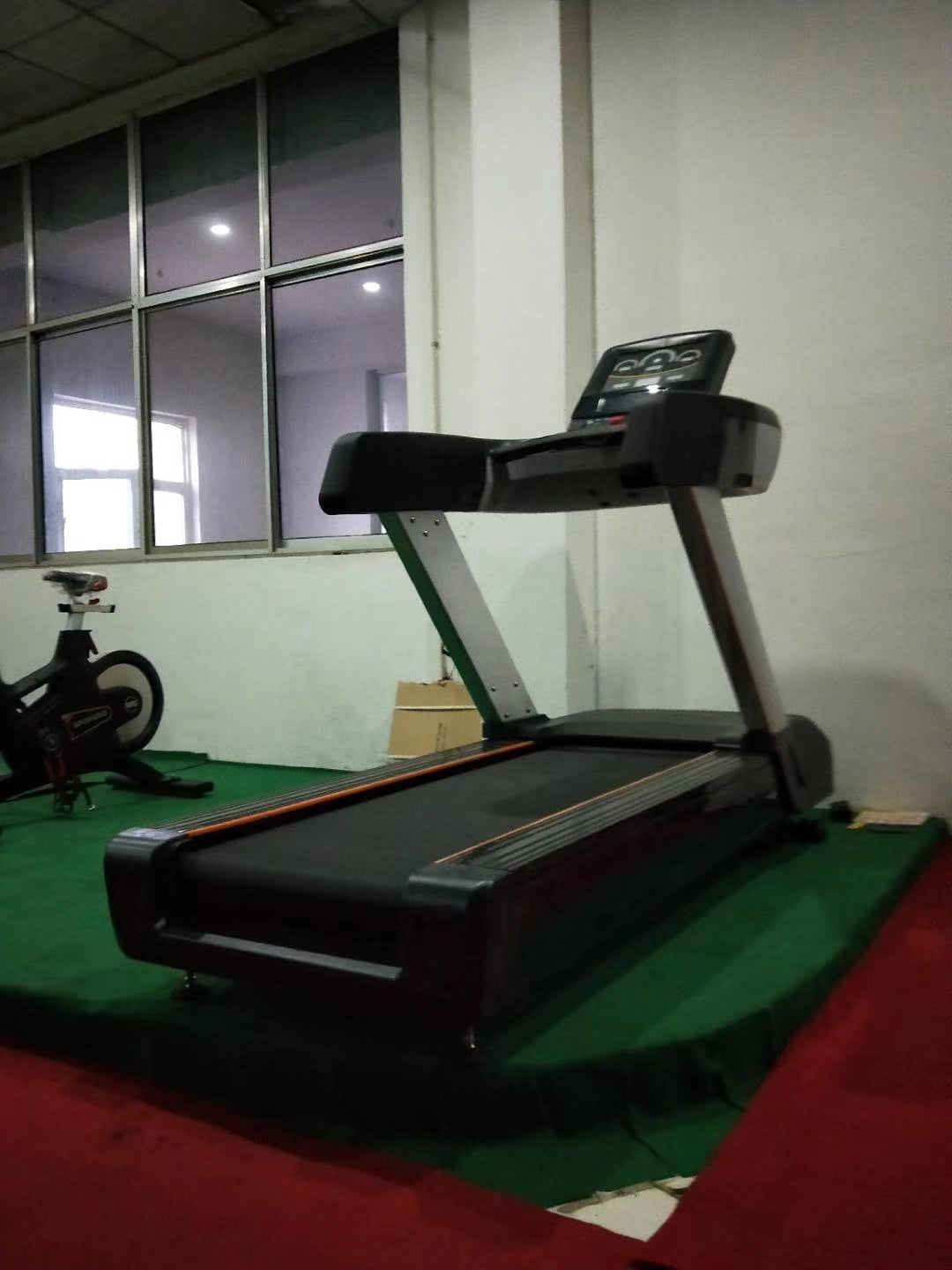 Electric Running Machine Folding Treadmill with Led Screen Xr9800 Commercial Treadmill