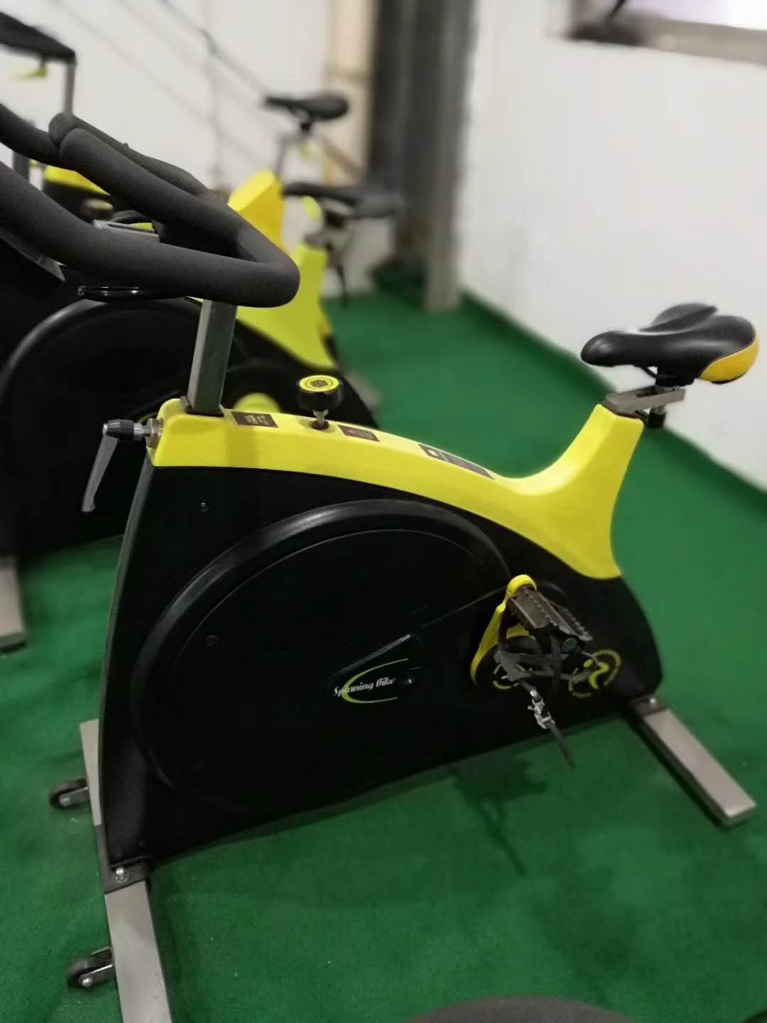 High Quality Fitness Equipment Spinning Bike Home Use Gym Use